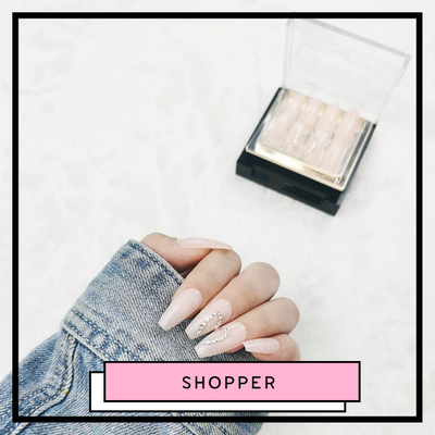 faux-ongles moyens press on nails réutilisables sans colle roses cristaux Swarovski coeurs