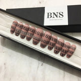 faux-ongles longs press-on nails réutilisables sans colle marrons Fendi