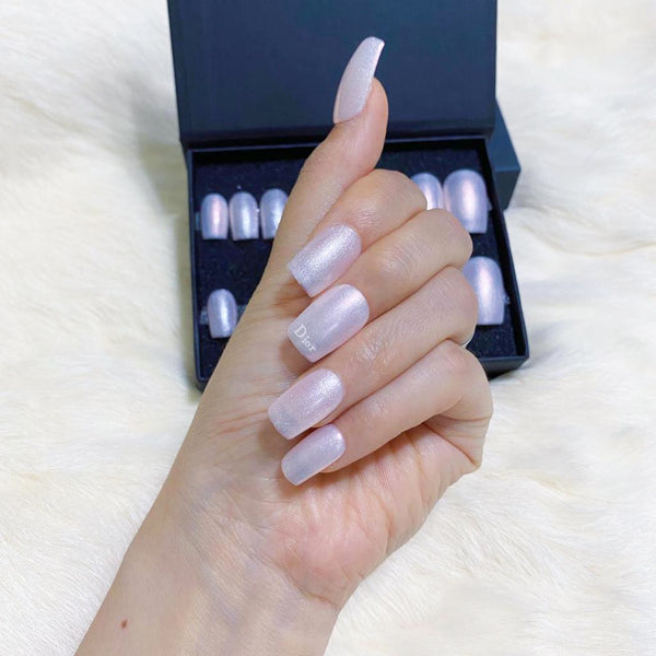 faux-ongles moyens naturels press on nails réutilisables sans colle blancs